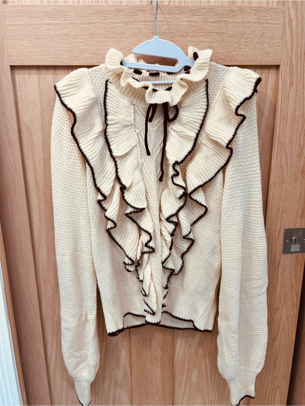 NWT Stellah Sweater Cream Ruffle Knit
